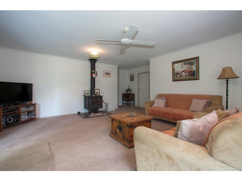 51 High Street, Woodend VIC 3442