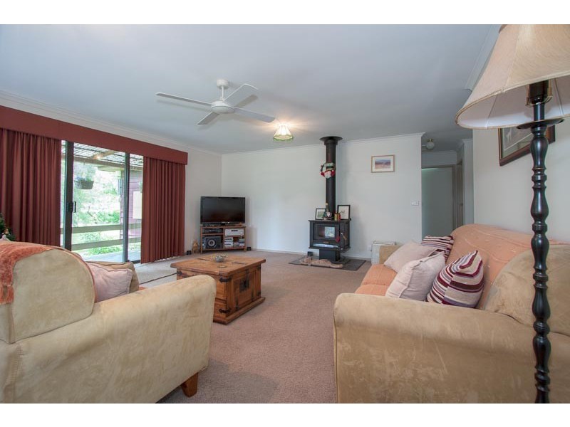 51 High Street, Woodend VIC 3442