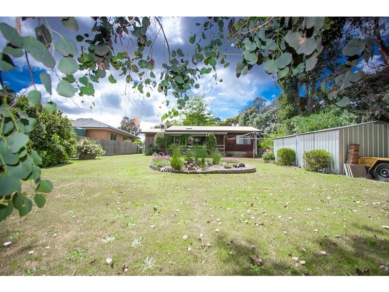 51 High Street, Woodend VIC 3442