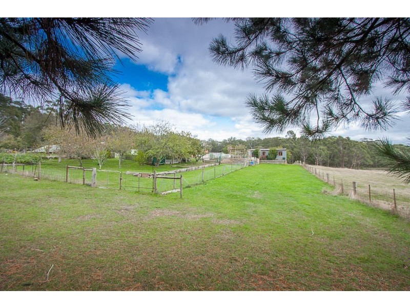 887 Blackforest Drive, Woodend VIC 3442