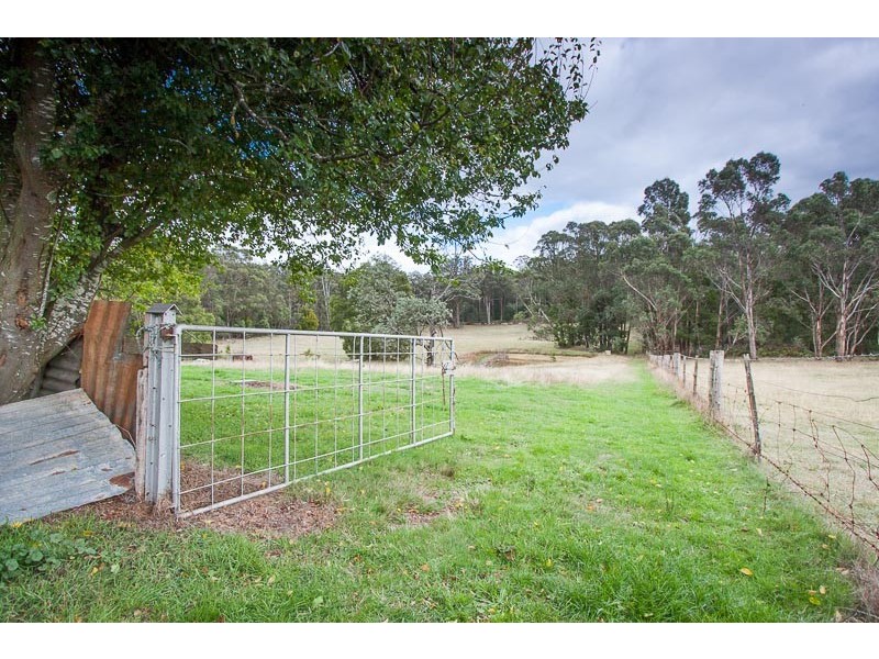 887 Blackforest Drive, Woodend VIC 3442