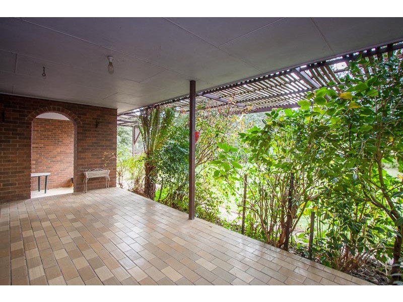 32 Coach Road, Woodend VIC 3442