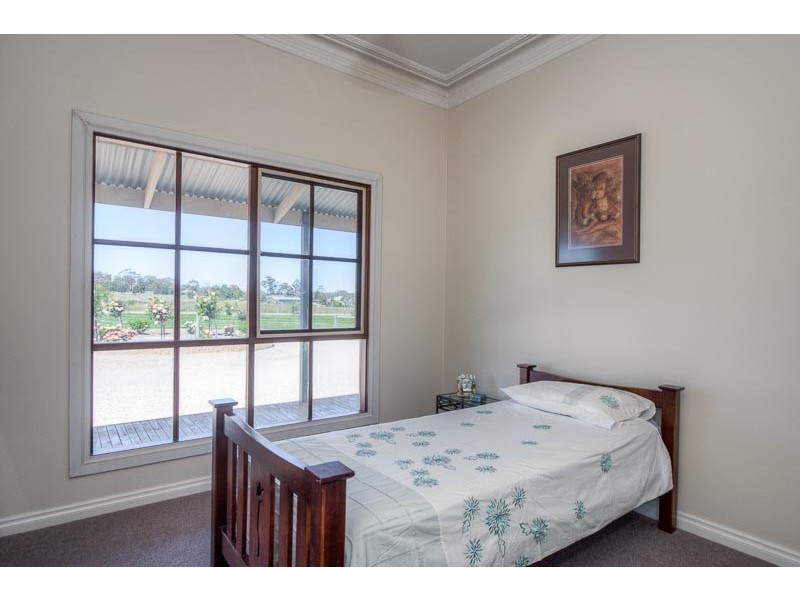 32 King Drive, Lancefield VIC 3435