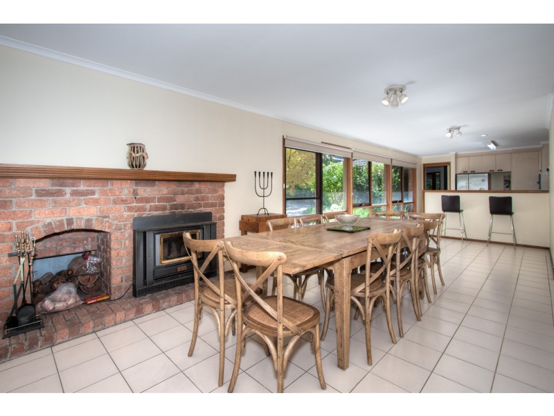 14 Fleming Road, Woodend VIC 3442