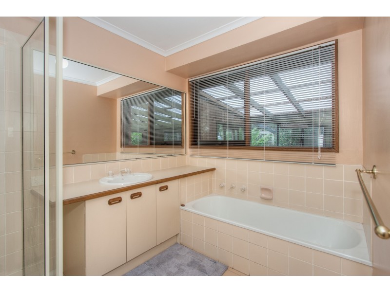 14 Fleming Road, Woodend VIC 3442