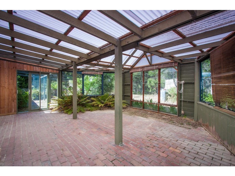 14 Fleming Road, Woodend VIC 3442
