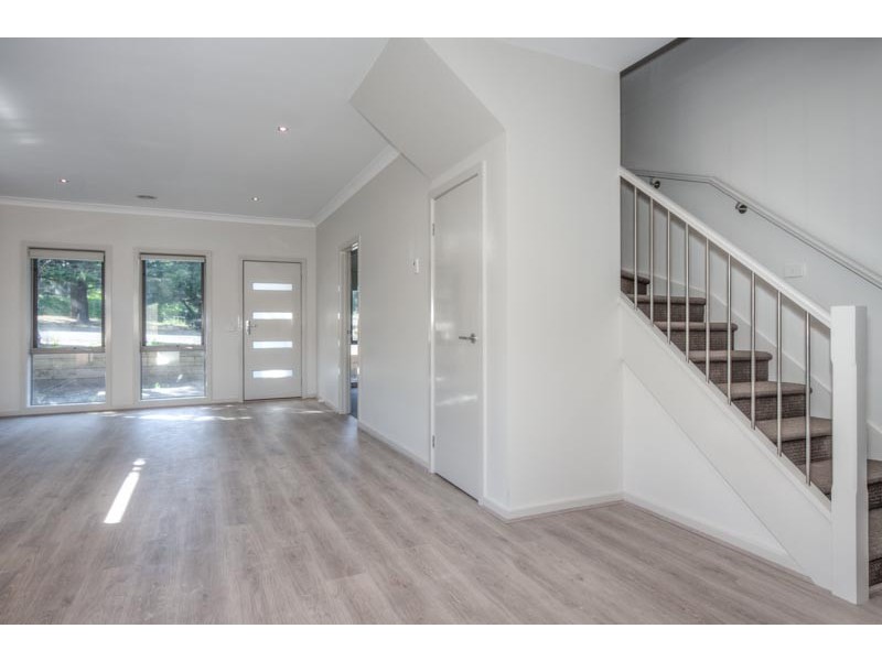 1 and 2 /149 High Street, Woodend VIC 3442