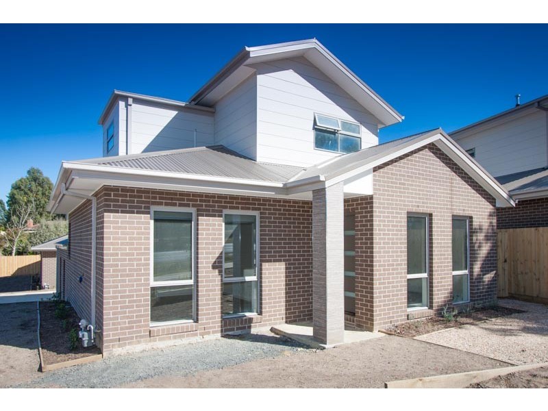 1 and 2 /149 High Street, Woodend VIC 3442