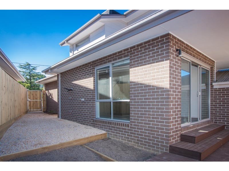 1 and 2 /149 High Street, Woodend VIC 3442