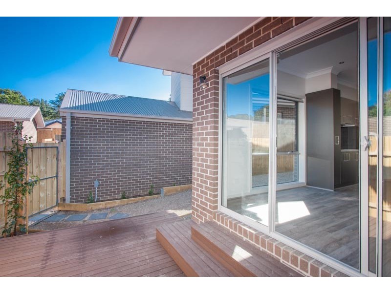 1 and 2 /149 High Street, Woodend VIC 3442