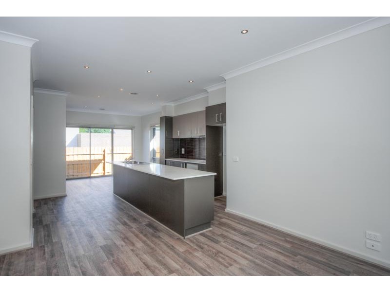 1 and 2 /149 High Street, Woodend VIC 3442