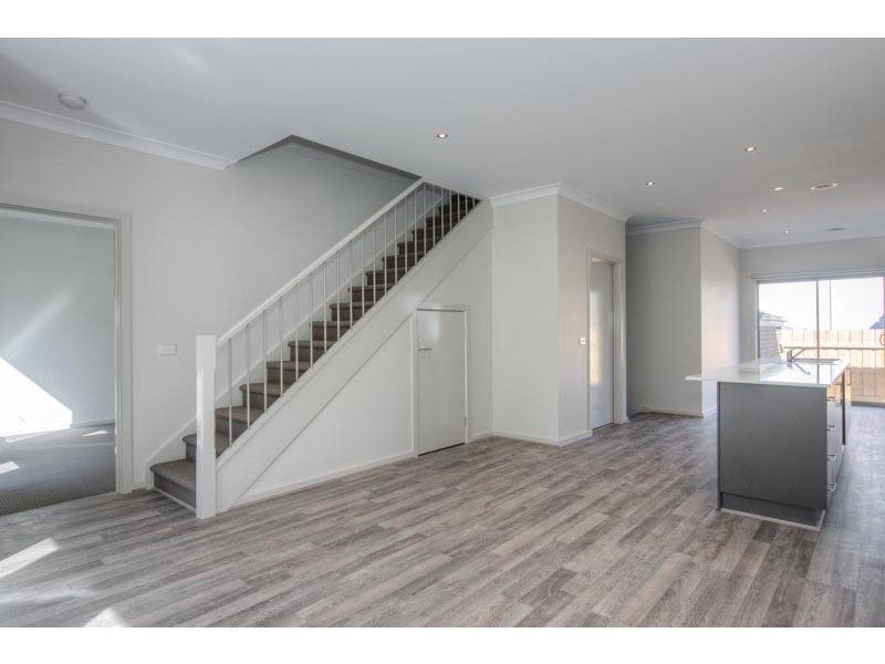 1 and 2 /149 High Street, Woodend VIC 3442