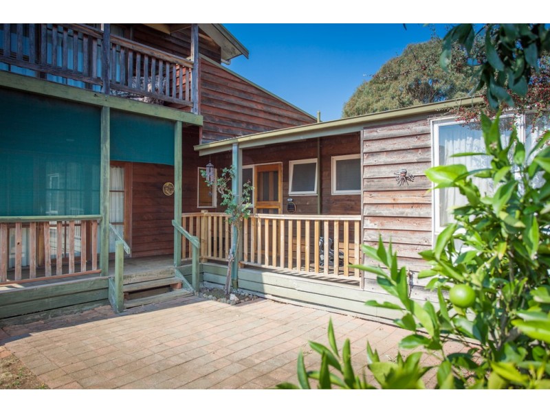 13 Digby Drive, Romsey VIC 3434