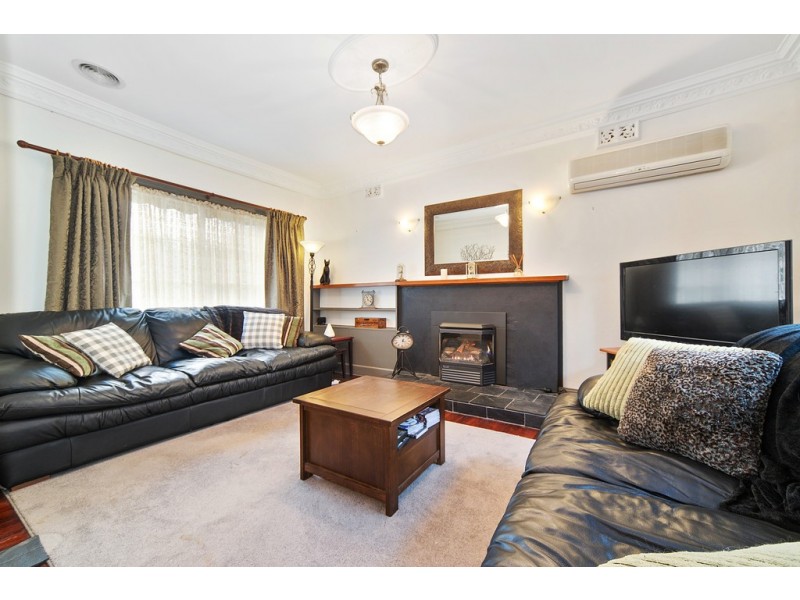 10 Bowen Street, Woodend VIC 3442