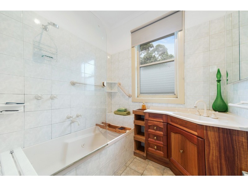 10 Bowen Street, Woodend VIC 3442