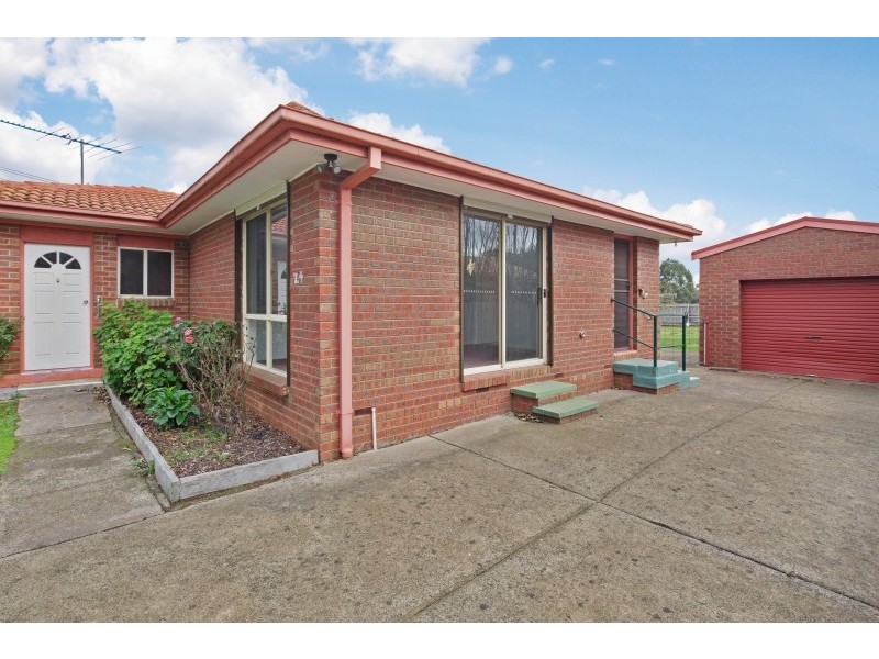 24 Manifold Road, Woodend VIC 3442
