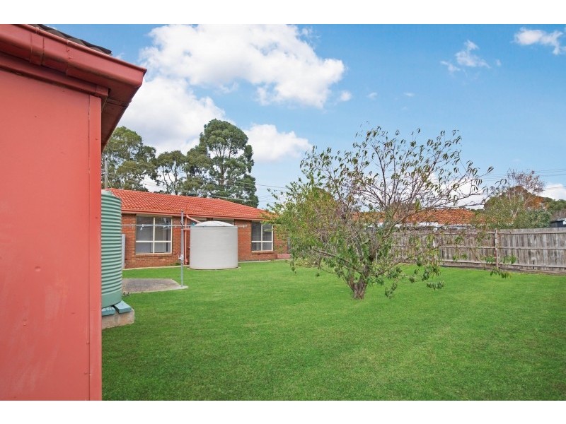 24 Manifold Road, Woodend VIC 3442
