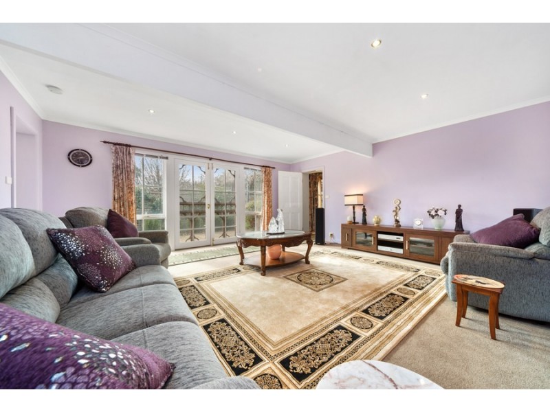 80 Kronks Lane, Woodend VIC 3442