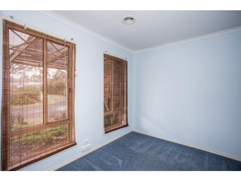 21 Sullivans Road, Woodend VIC 3442