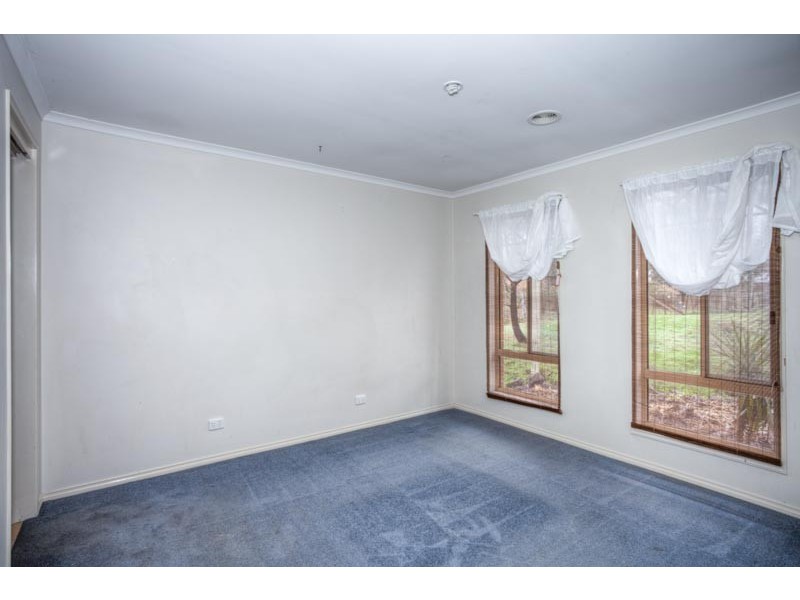 21 Sullivans Road, Woodend VIC 3442