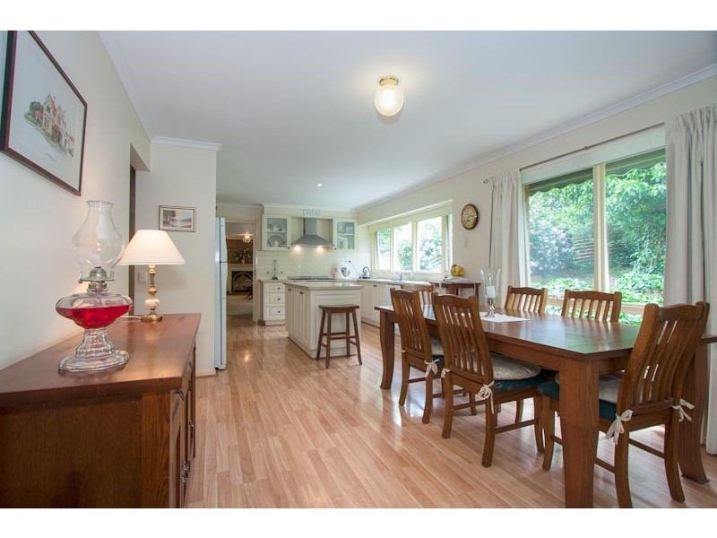 3 Governors Drive, Mount Macedon VIC 3441