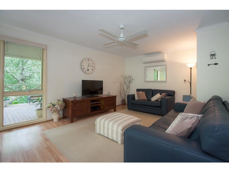 3 Governors Drive, Mount Macedon VIC 3441