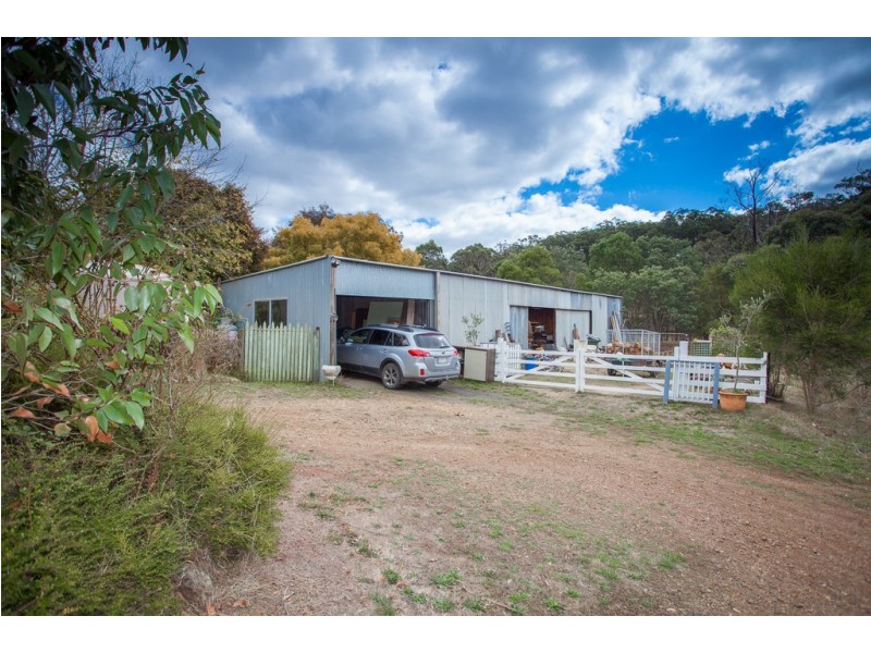 790 Black Range Road, Romsey VIC 3434
