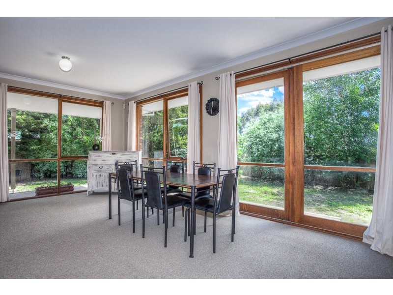 14 Manifold Road, Woodend VIC 3442