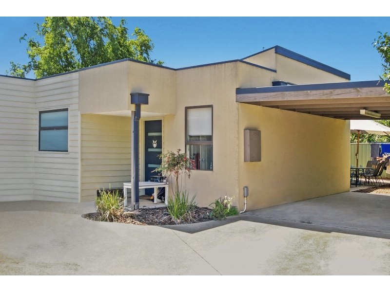 27A Anslow Street, Woodend VIC 3442