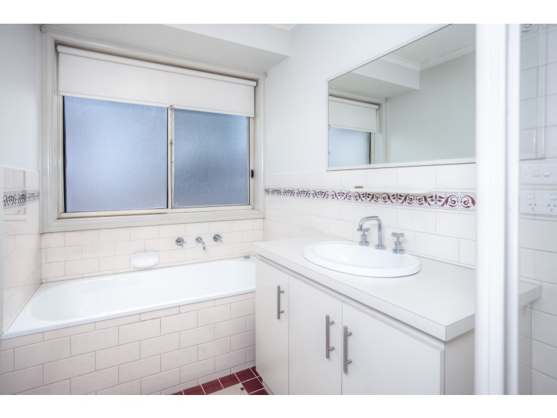 1 Barbara Street, Woodend VIC 3442