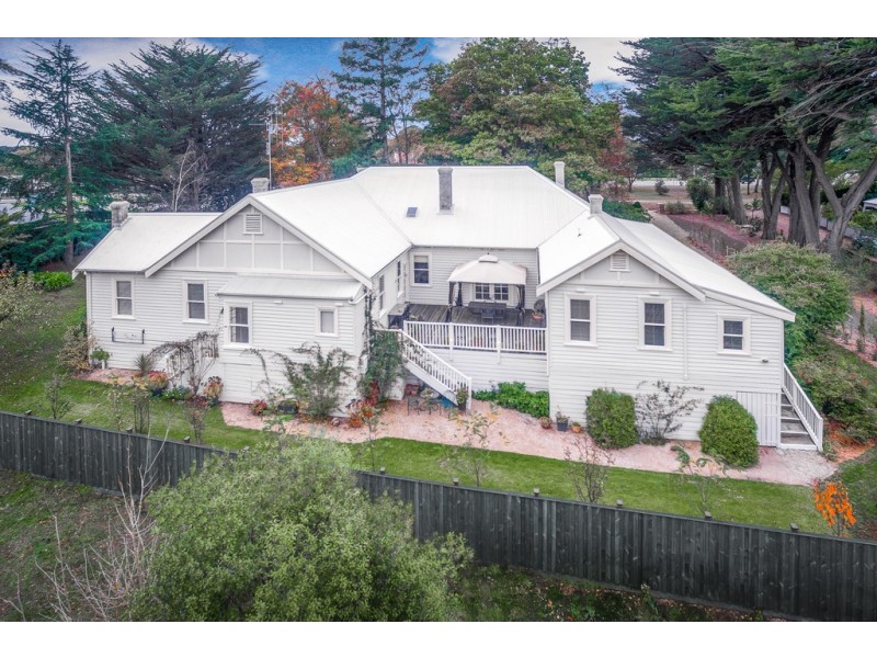 45 High Street, Woodend VIC 3442