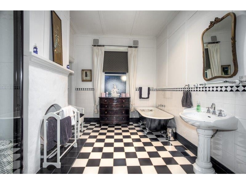 45 High Street, Woodend VIC 3442