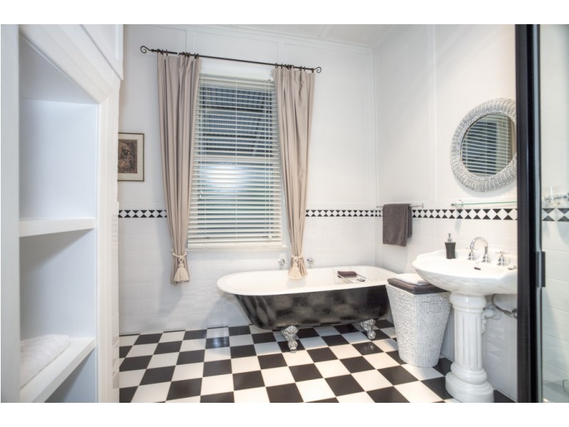 45 High Street, Woodend VIC 3442