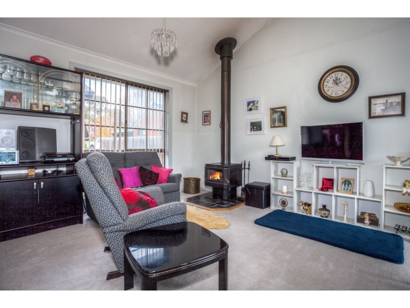 4/19 Urquhart Street, Woodend VIC 3442
