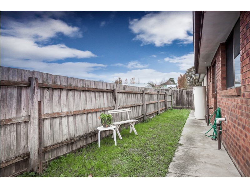 4/19 Urquhart Street, Woodend VIC 3442