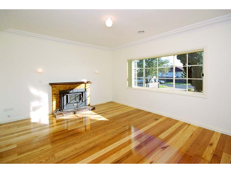 30 Trevannion Street, Glenroy VIC 3046