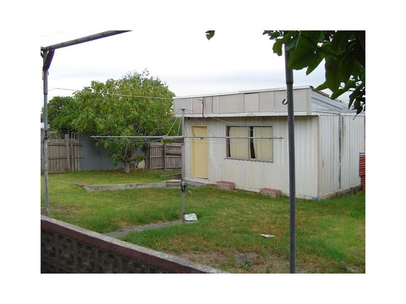 83 Summerhill Road, Reservoir VIC 3073