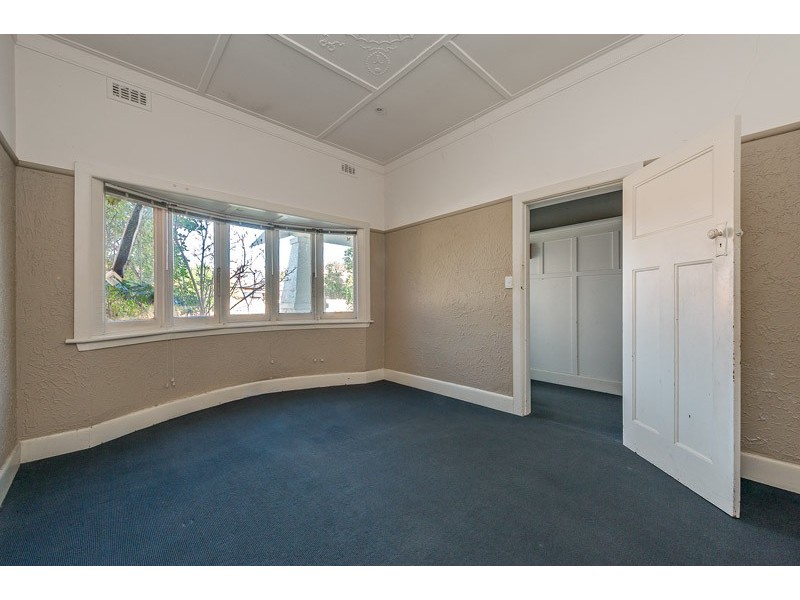 86 Woolton Avenue, Thornbury VIC 3071