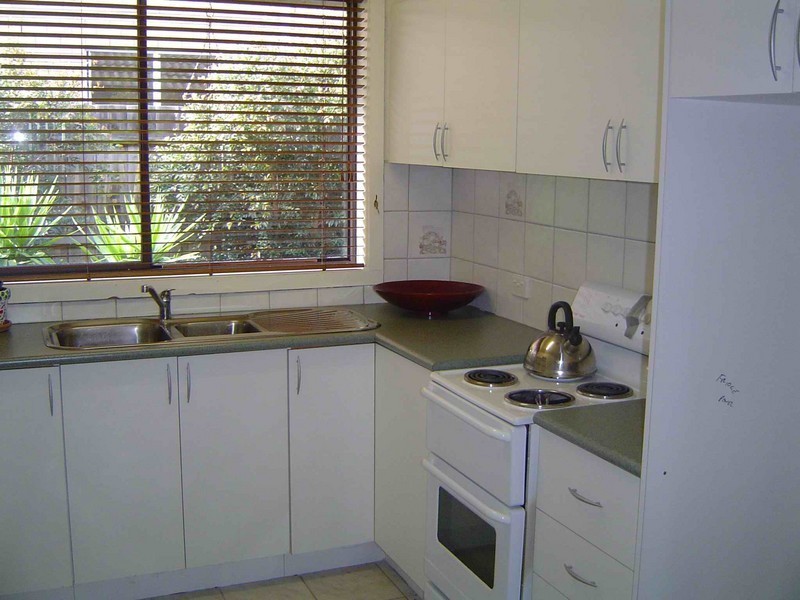 2/79 Flinders Street, Thornbury VIC 3071