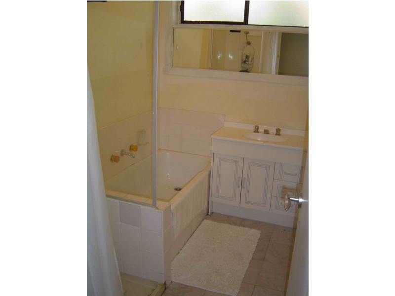 2/79 Flinders Street, Thornbury VIC 3071