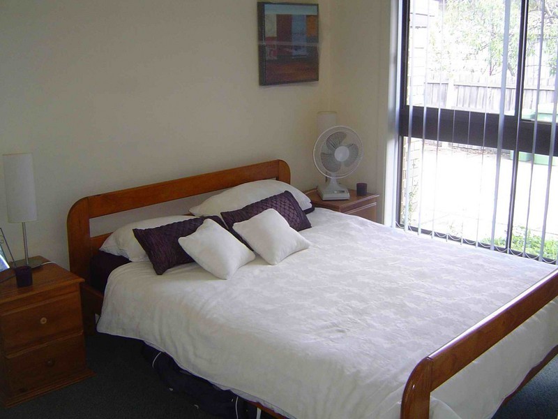 2/79 Flinders Street, Thornbury VIC 3071