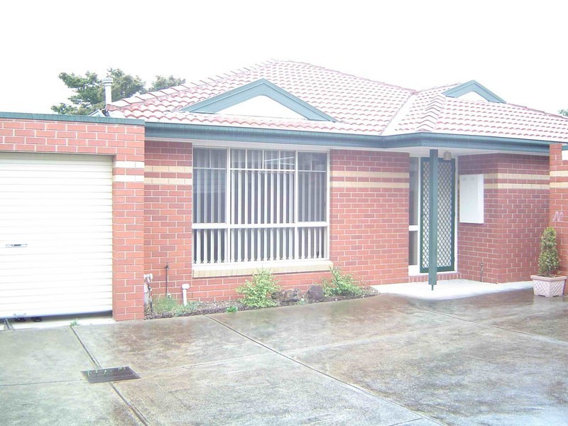 2/1 Dickens Street, Lalor VIC 3075