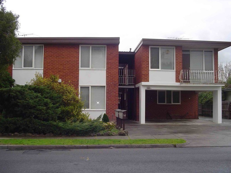 2/131 Emmaline Street, Northcote VIC 3070