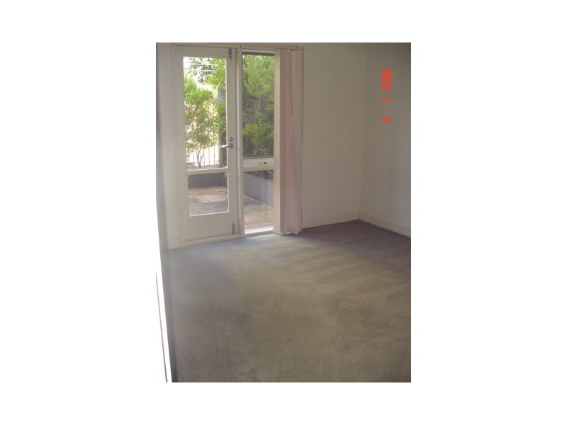 2/205 Cardigan Street, Carlton VIC 3053