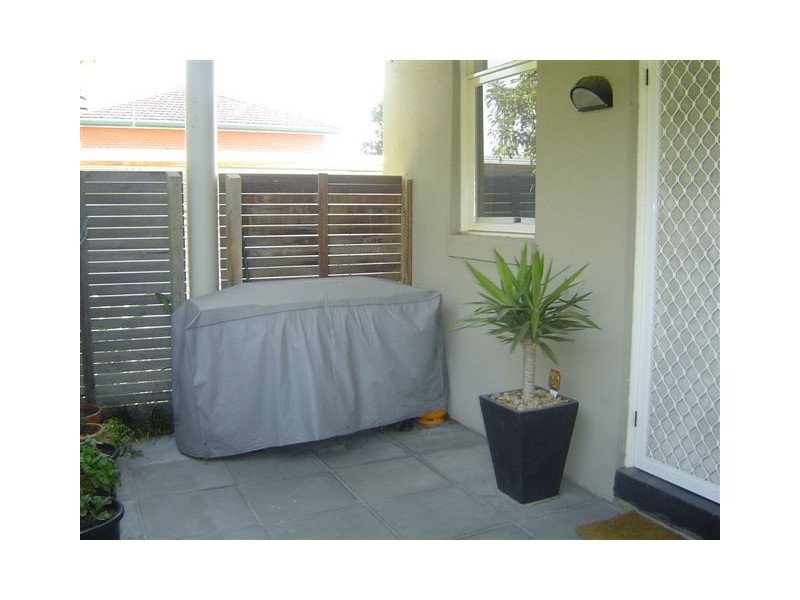 1/54 Pender Street, Thornbury VIC 3071