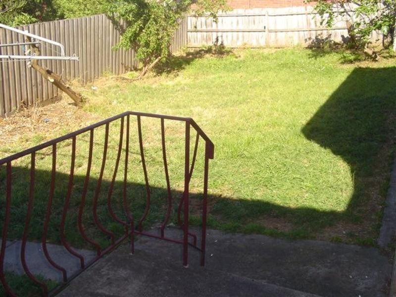 11 Lincoln Drive, Bulleen VIC 3105