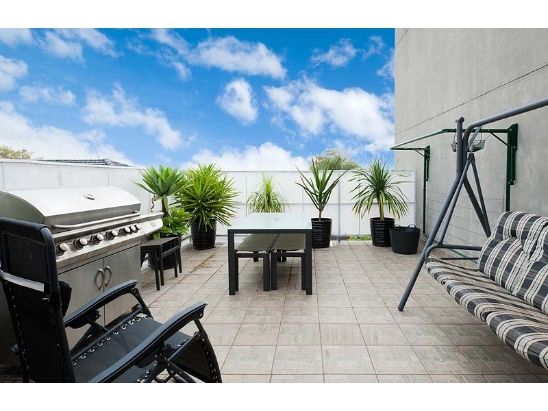 883 High Street, Thornbury VIC 3071