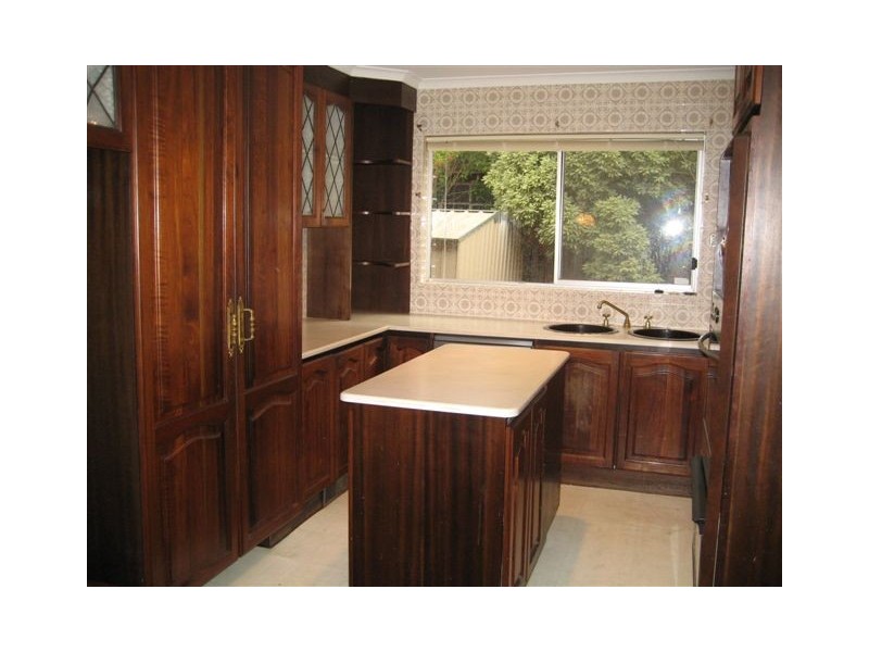 9 Bamfield Road, Heidelberg Heights VIC 3081