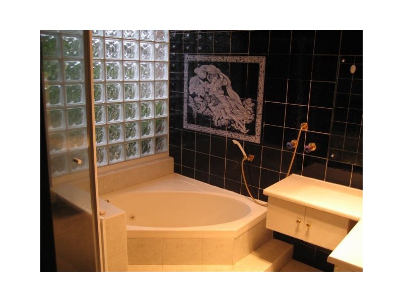 9 Bamfield Road, Heidelberg Heights VIC 3081