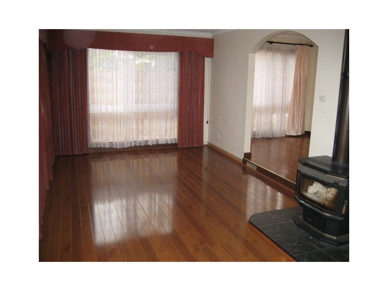 9 Bamfield Road, Heidelberg Heights VIC 3081